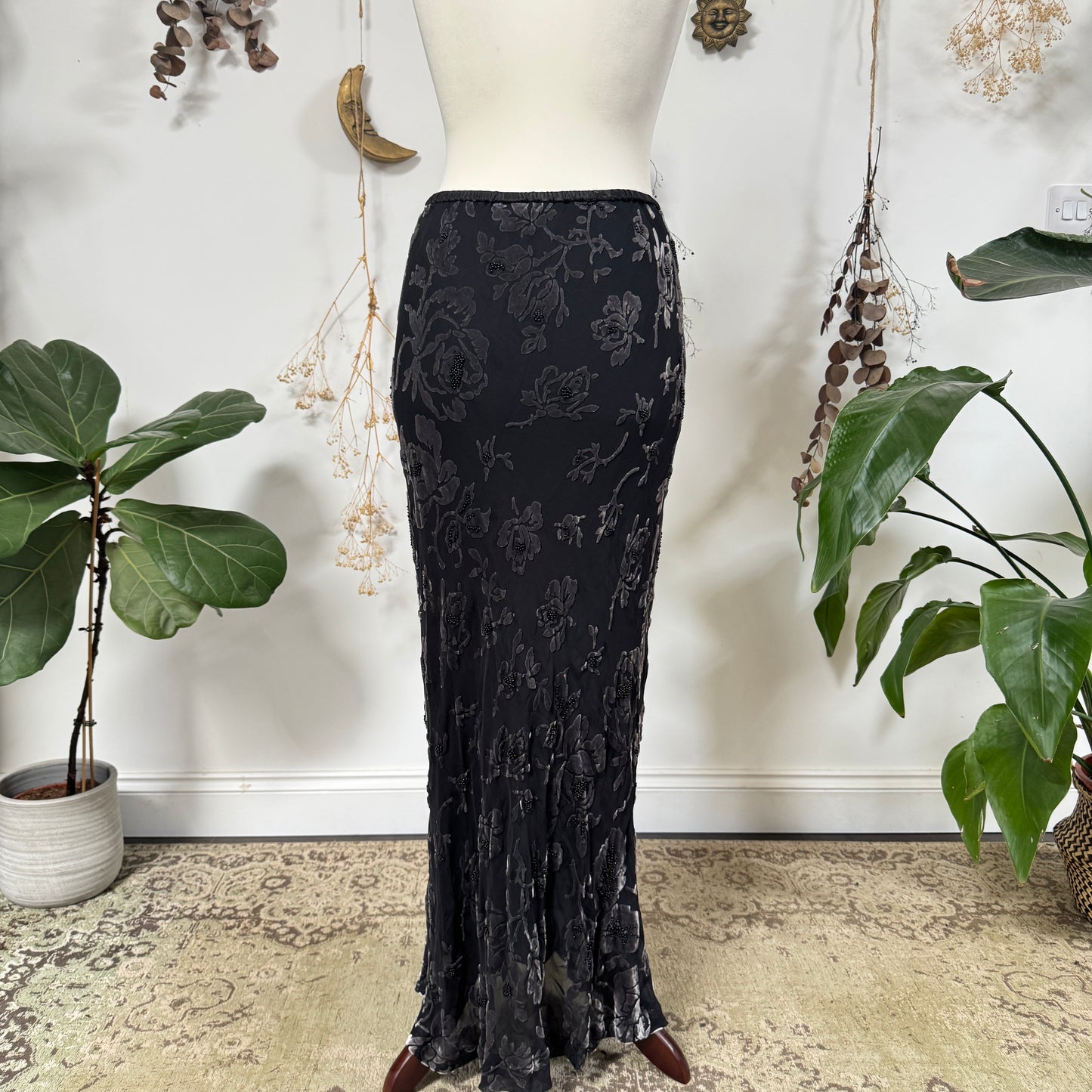 Velvet beaded skirt - size M/L