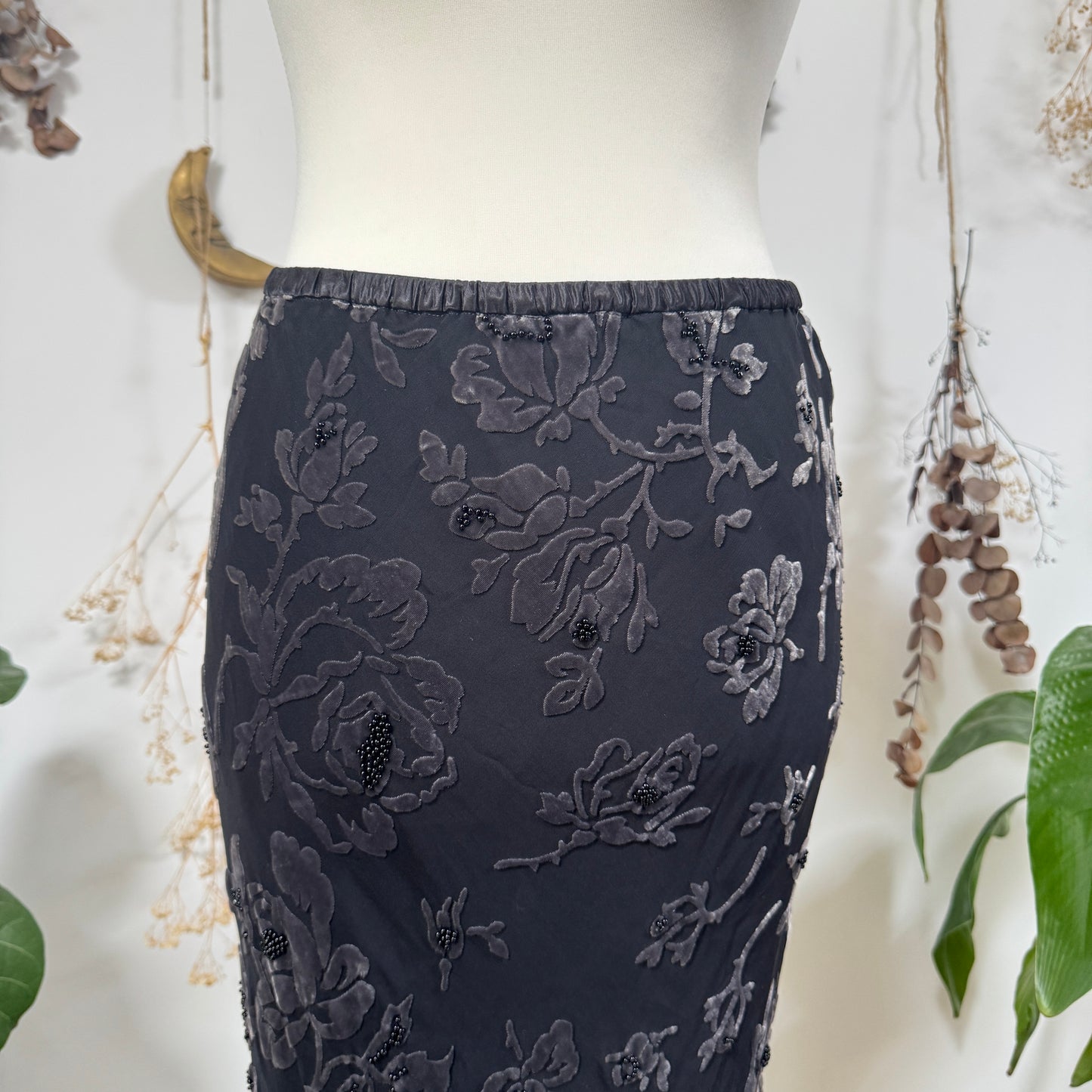 Velvet beaded skirt - size M/L