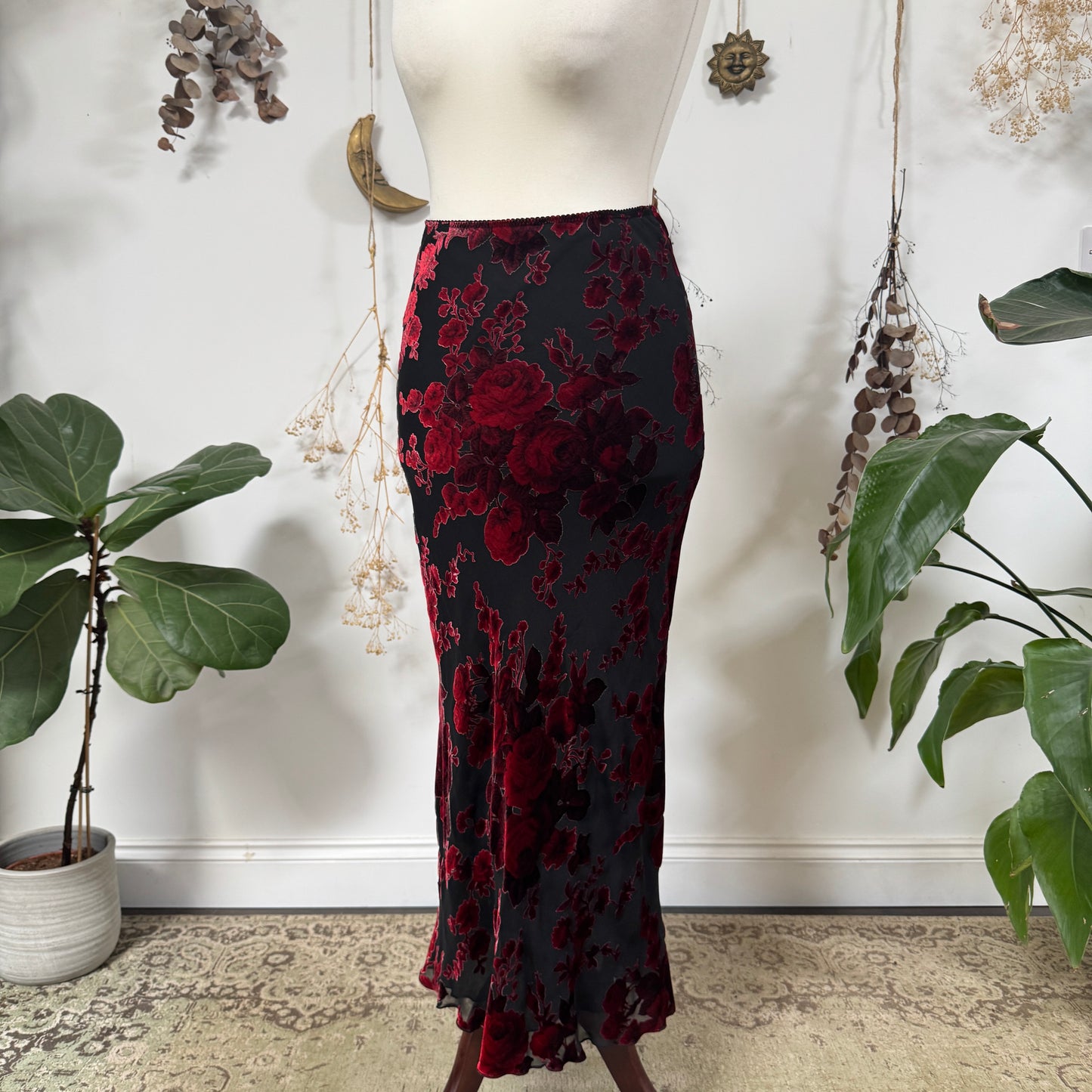 Velvet embossed skirt - size S/M