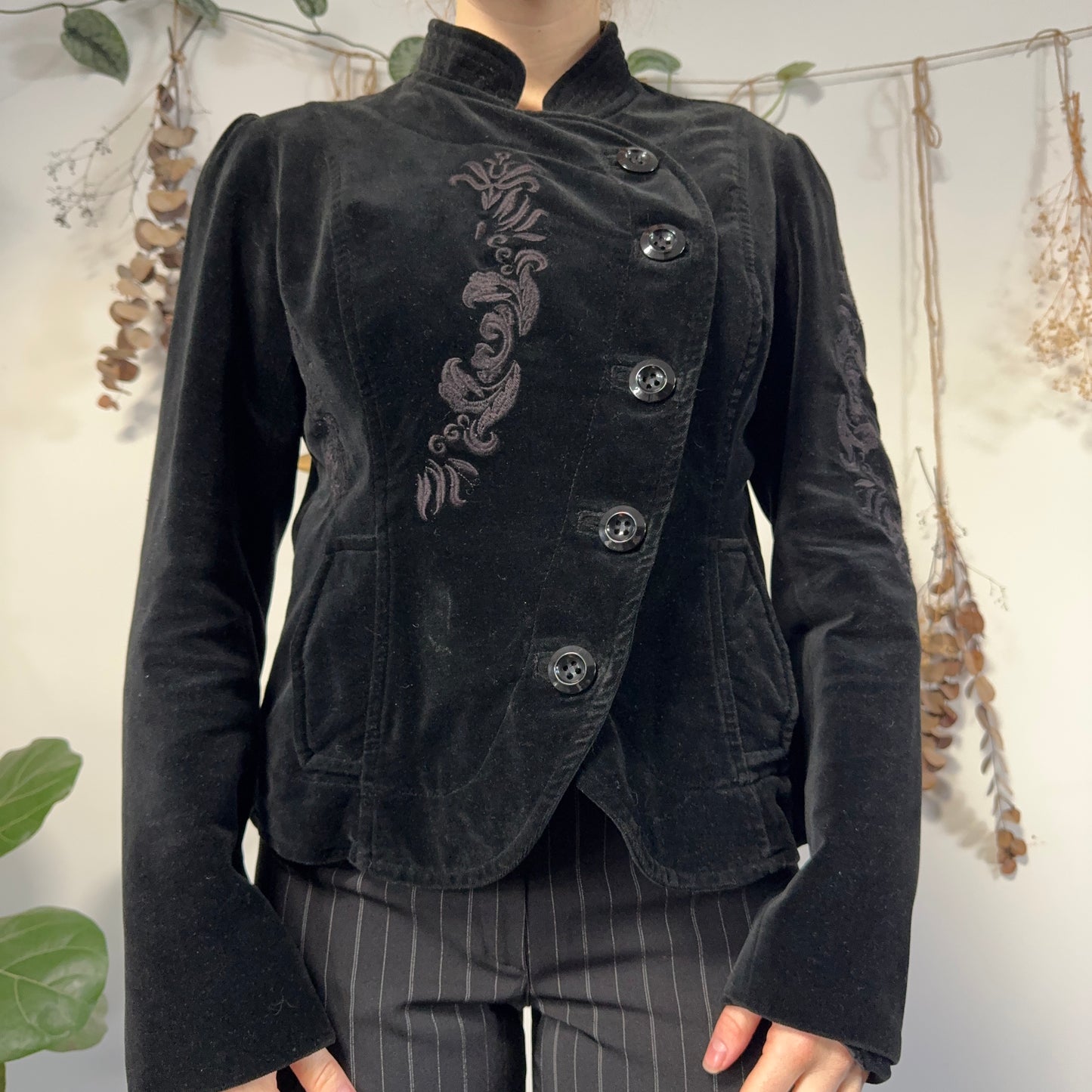 Asymmetric velvet jacket - size M/L