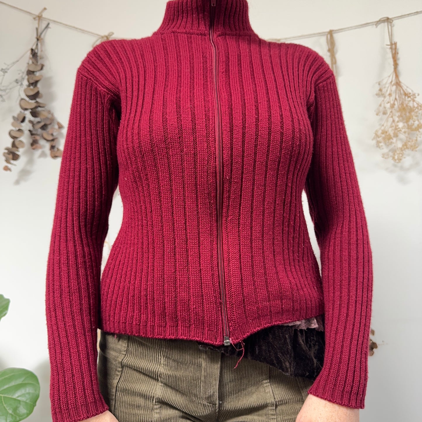 Raspberry knit jumper - size M