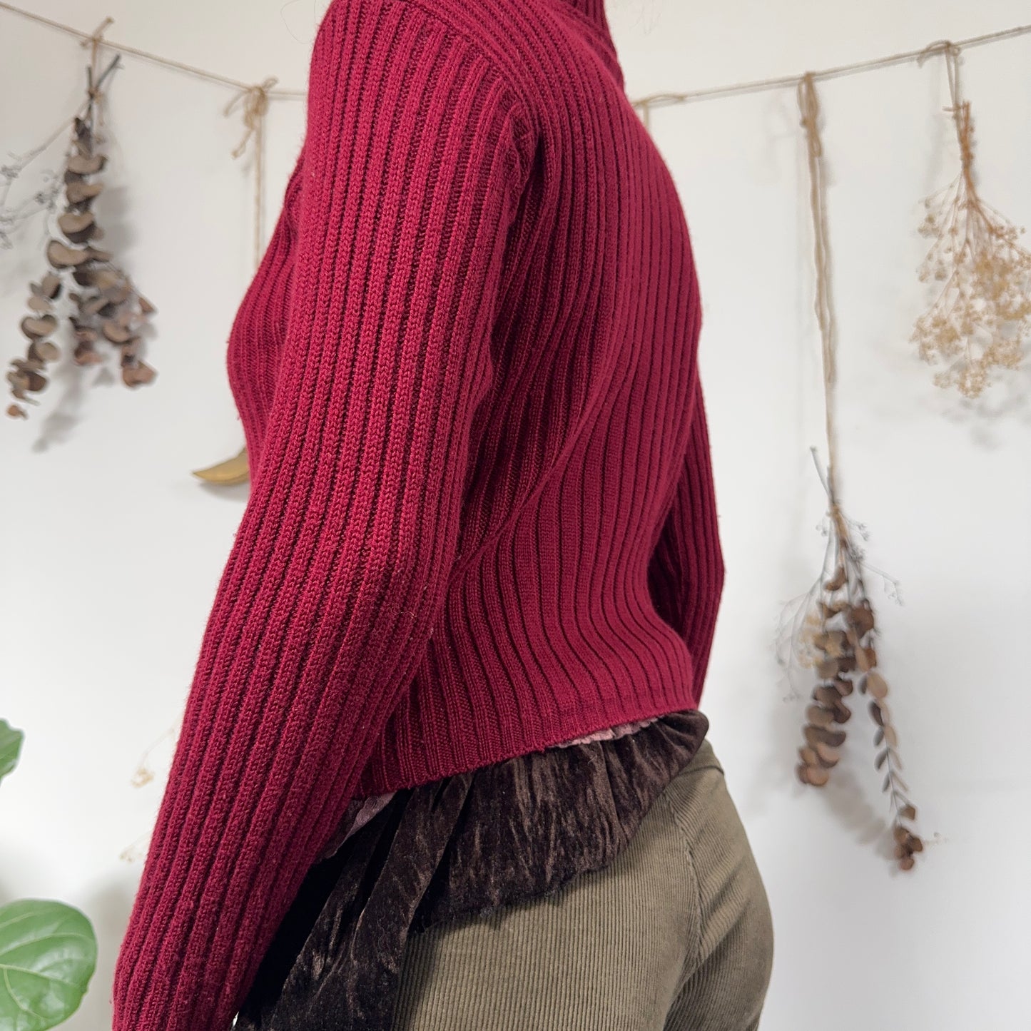 Raspberry knit jumper - size M