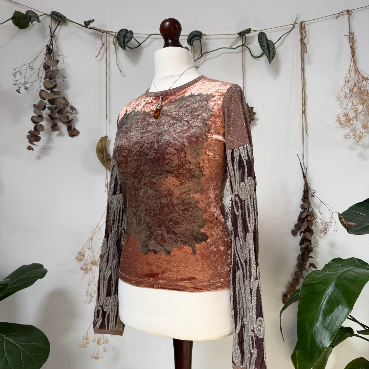 Save the Queen top - size M