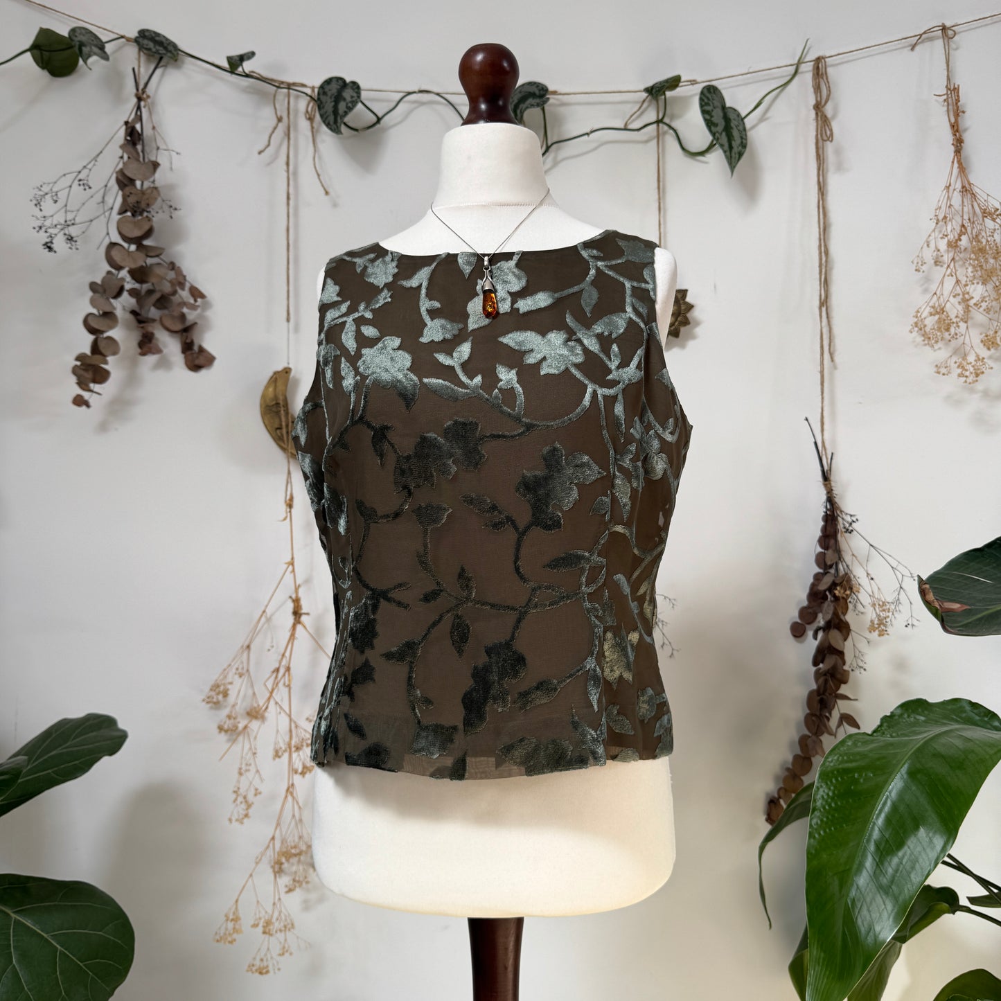 Velvet embossed top - size L