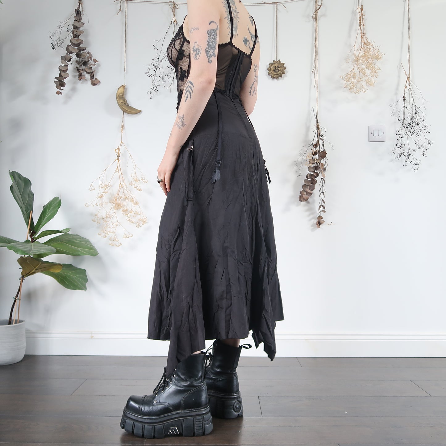 Black gothic skirt - size M