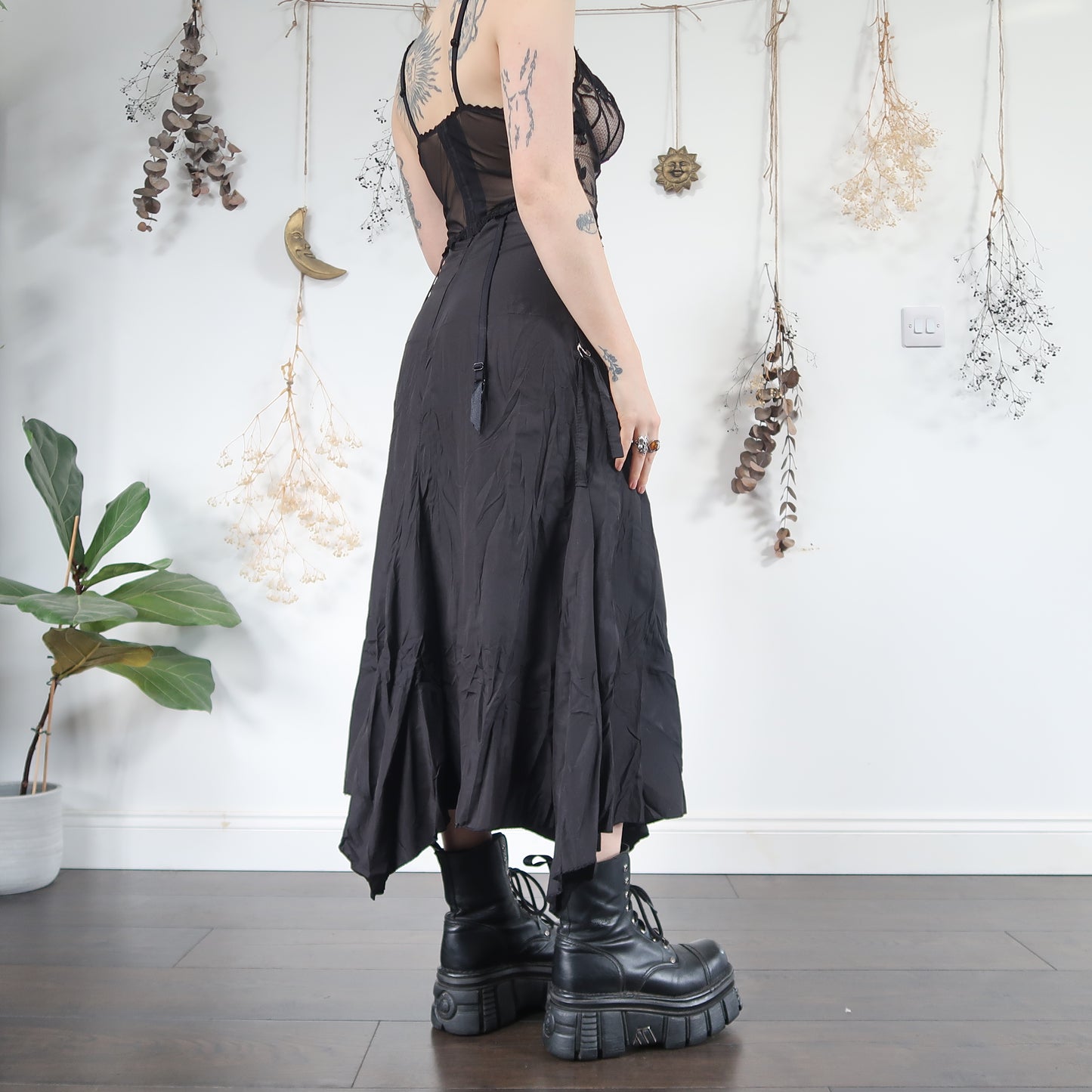Black gothic skirt - size M