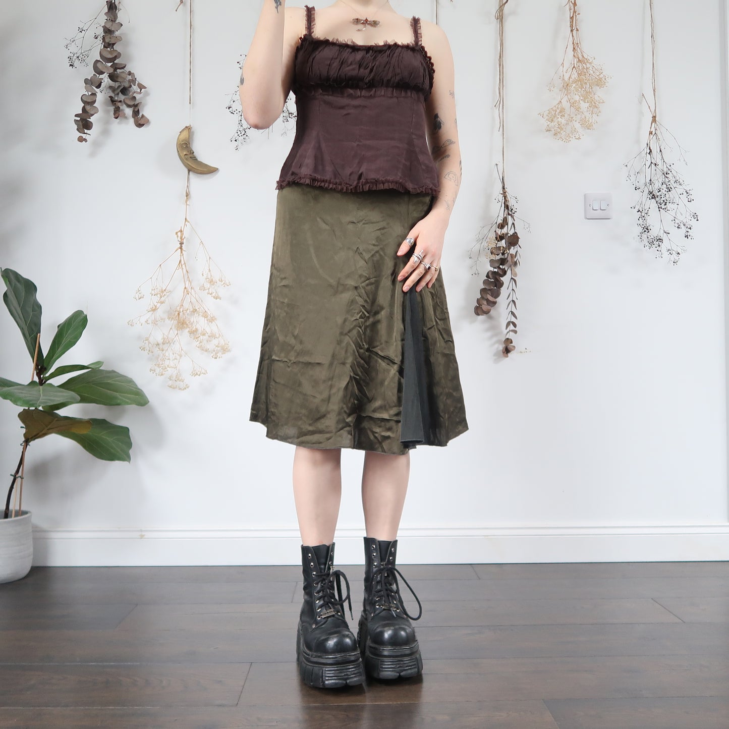 Khaki skirt - size M