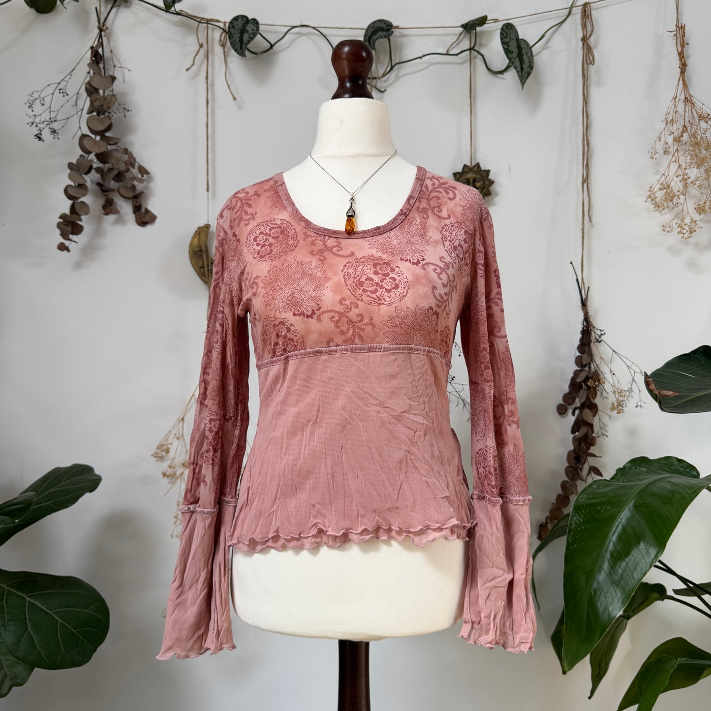Pink mesh top - size L