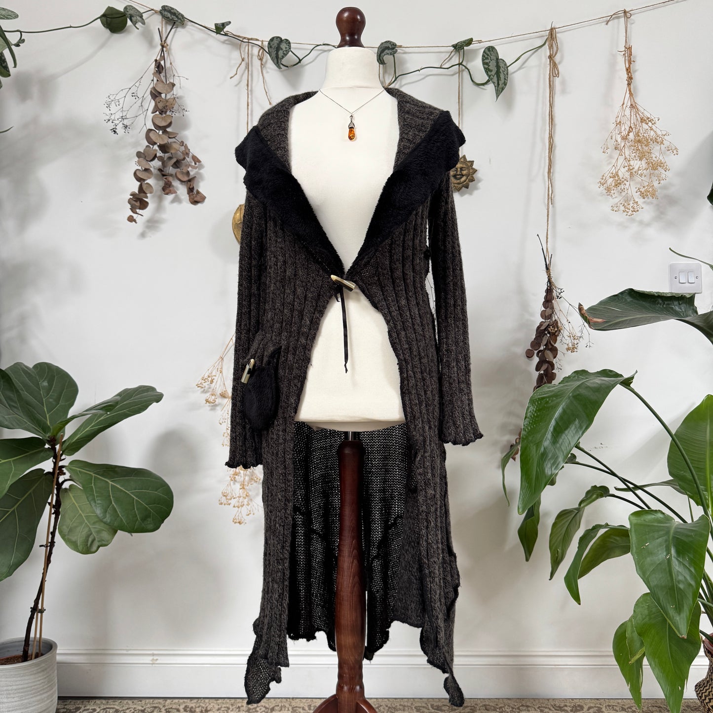 Grey knit cardigan - size M