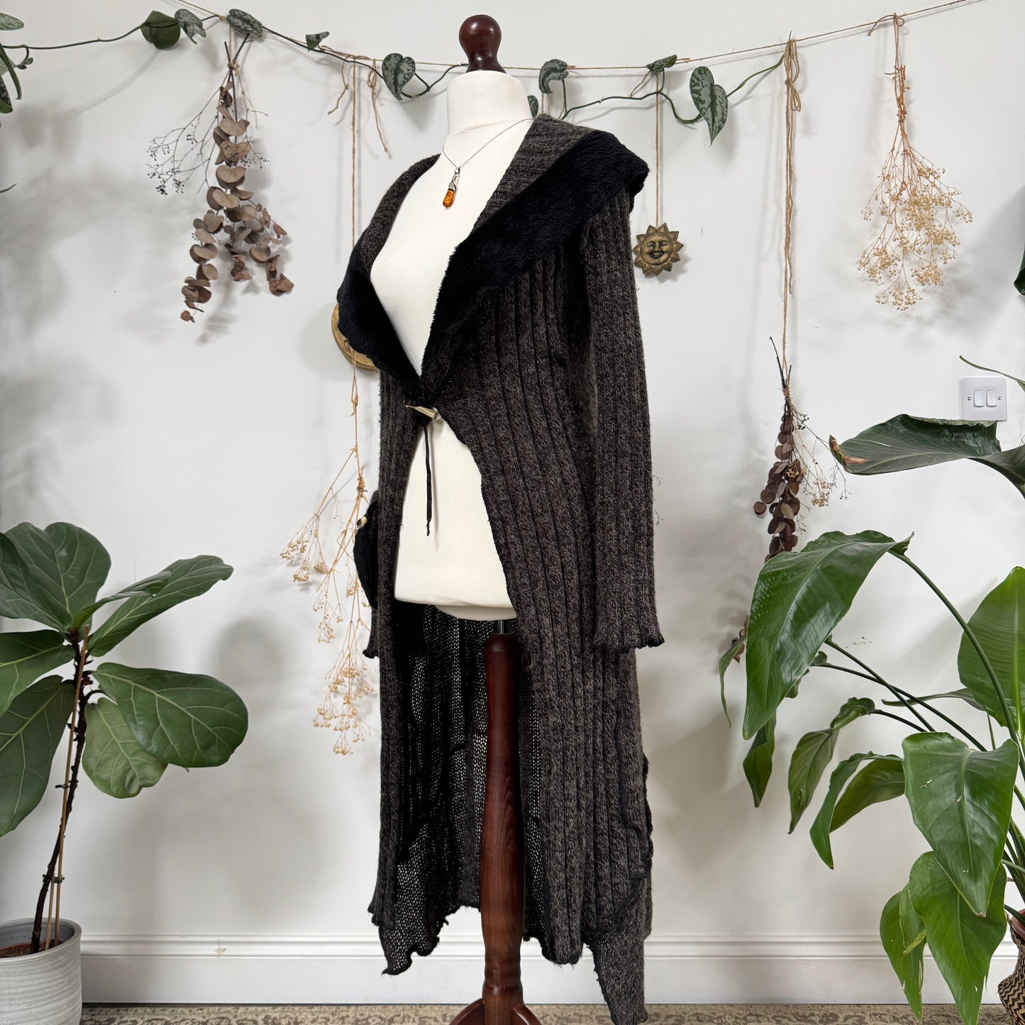 Grey knit cardigan - size M
