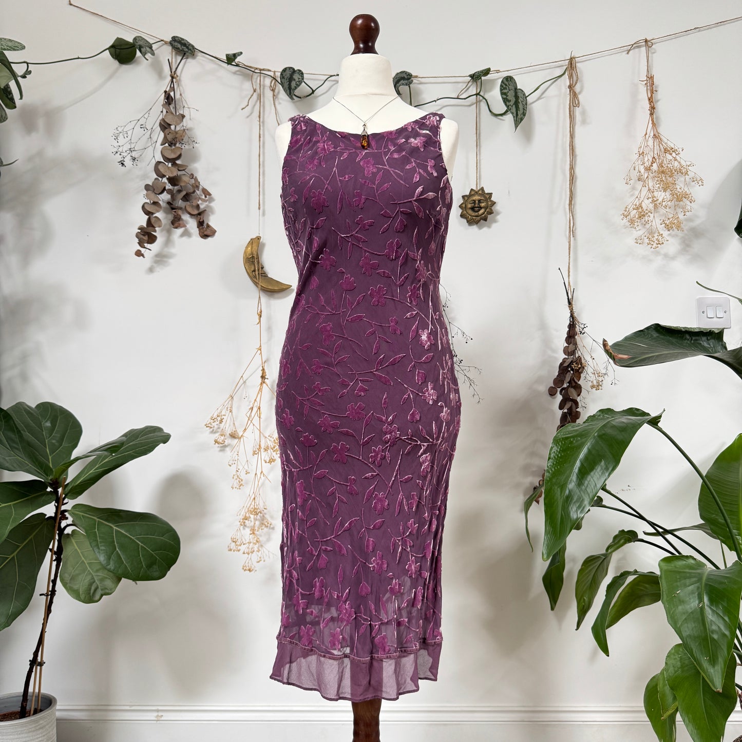 Purple velvet embossed dress - size M