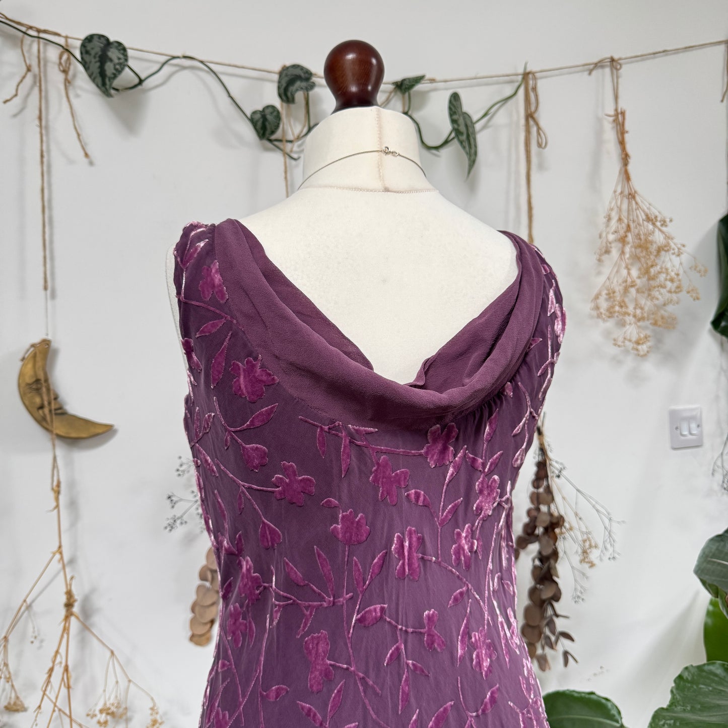 Purple velvet embossed dress - size M