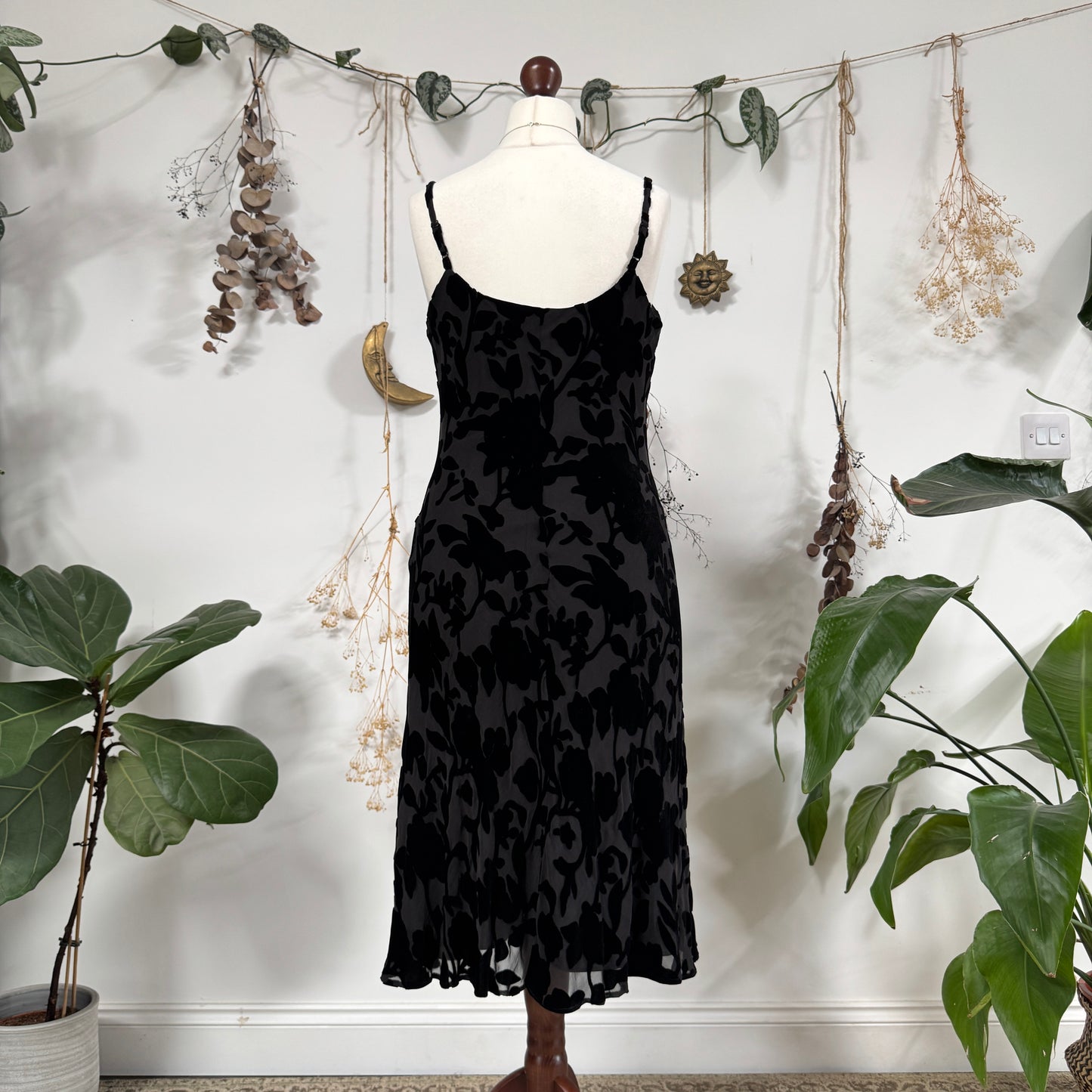Black velvet dress - size M