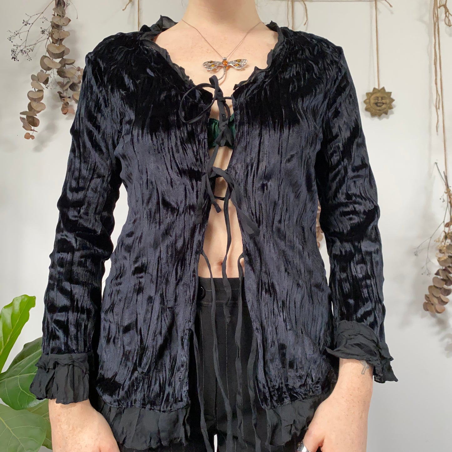 Black velvet tie top - size M/L