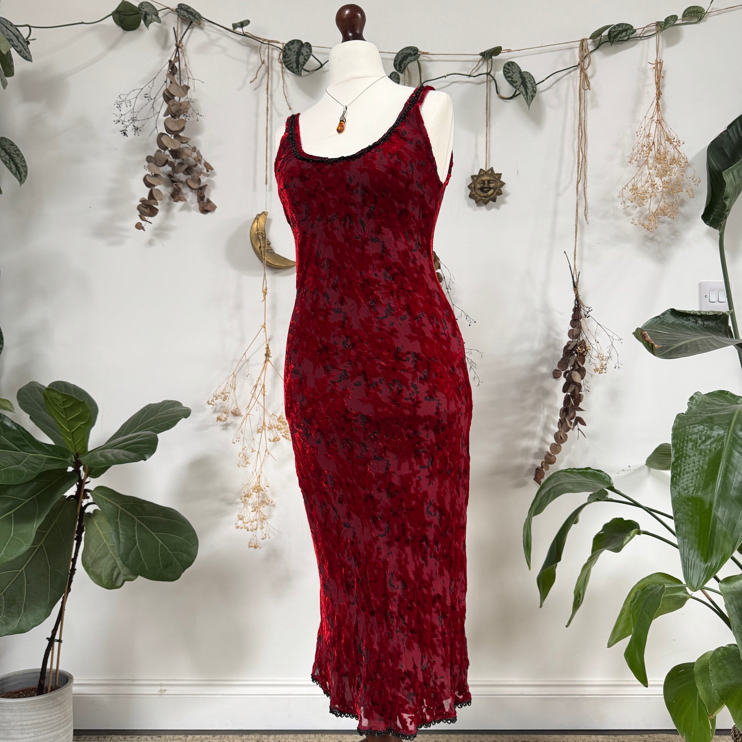 Red velvet dress - size M