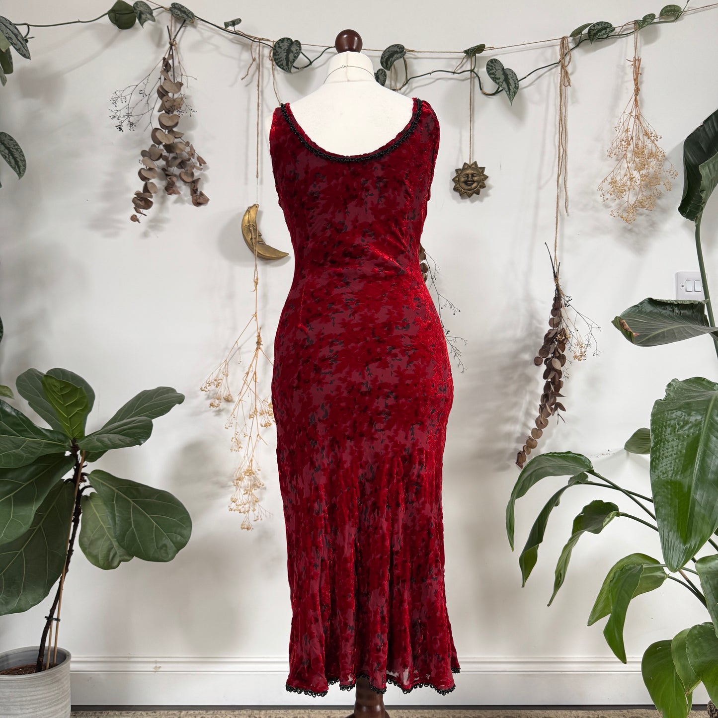 Red velvet dress - size M