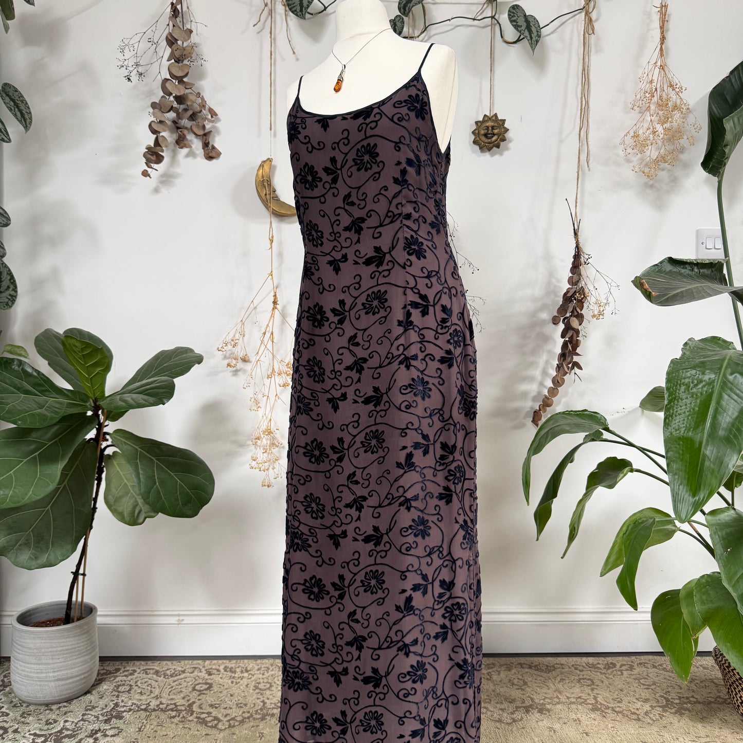 Velvet embossed dress - size M