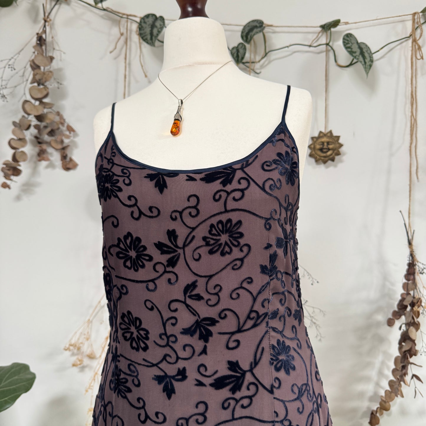 Velvet embossed dress - size M