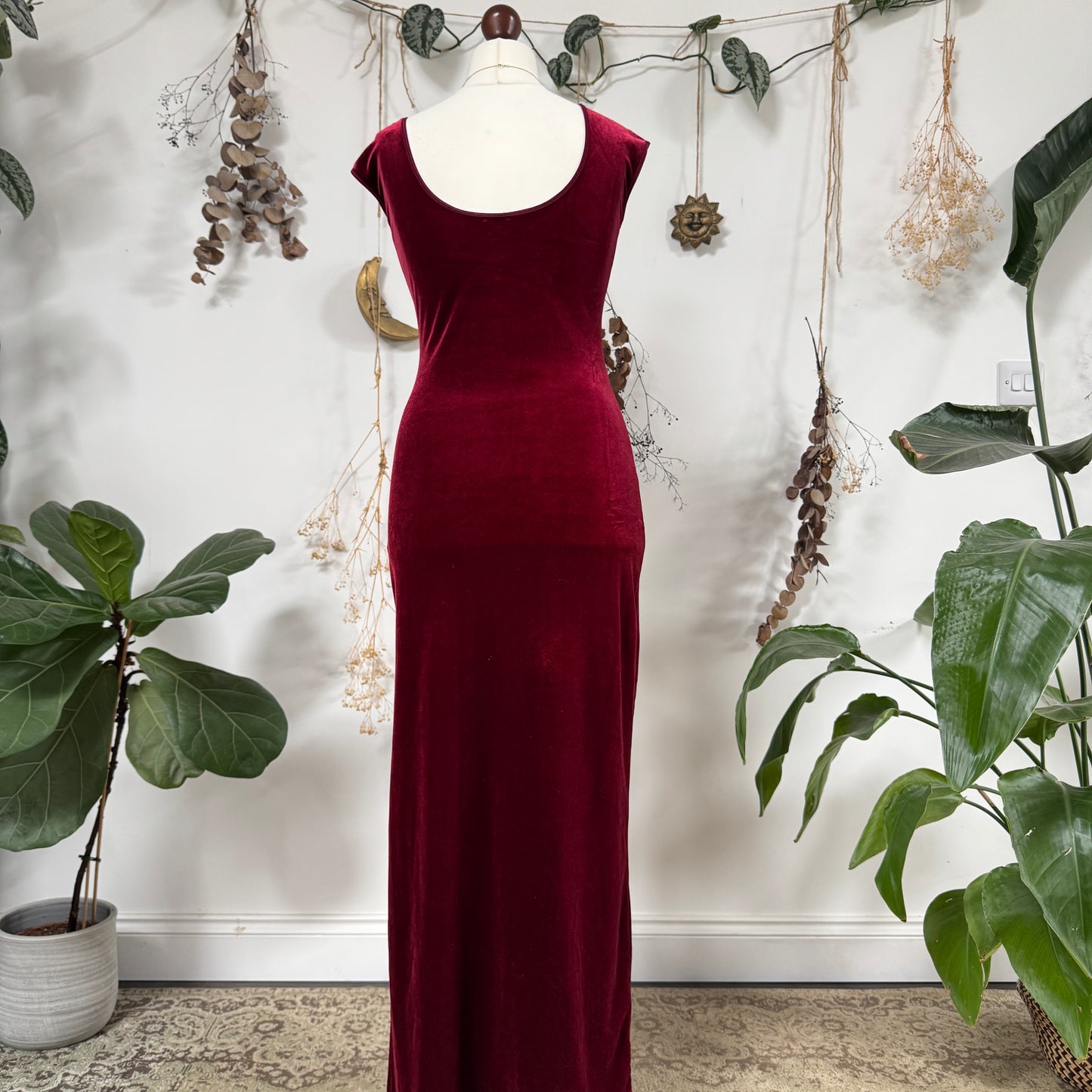 Red velvet dress - size M