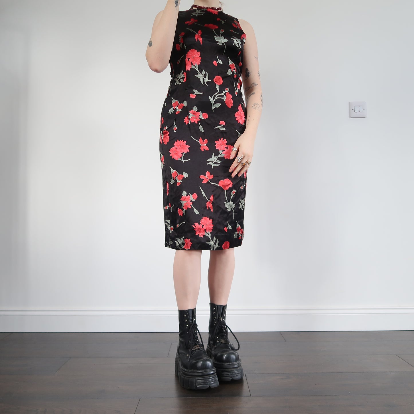 Red and black floral dress - size 10