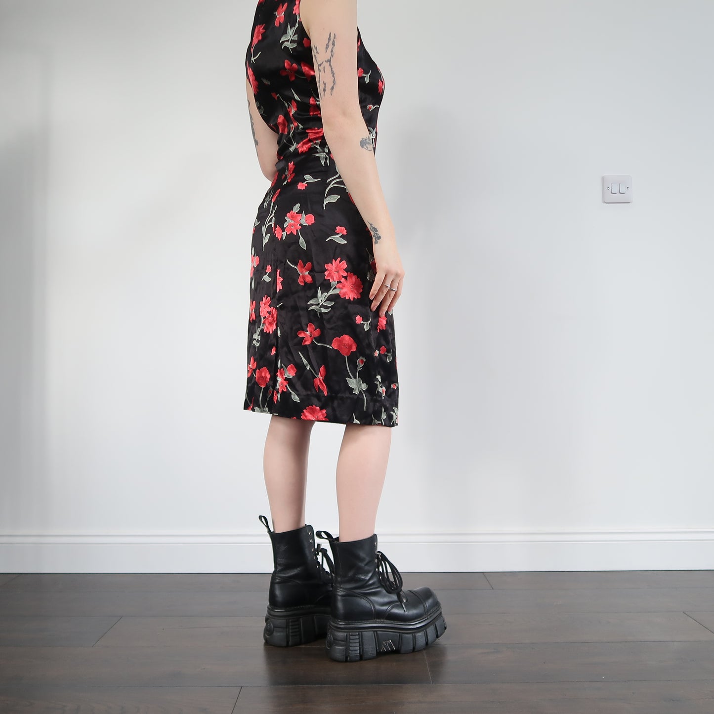 Red and black floral dress - size 10